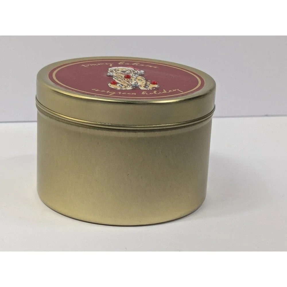 Tommy‎ Bahama evergreen holiday candle